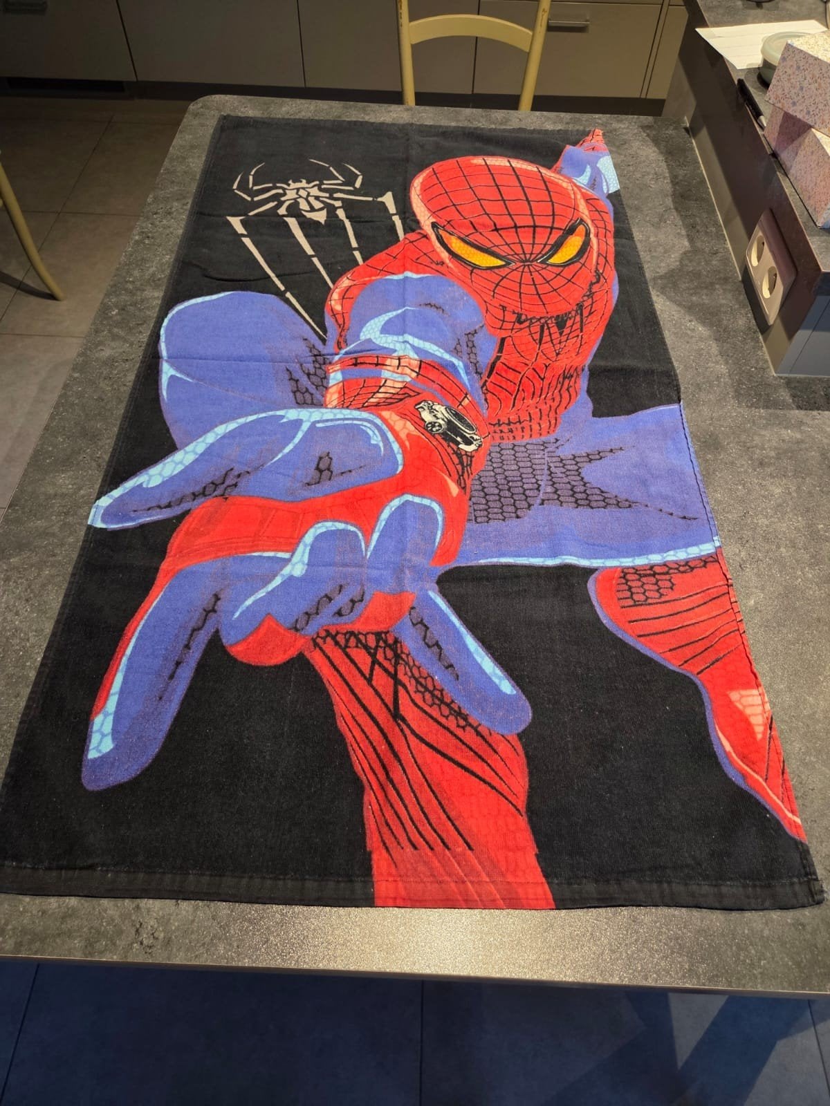 Serviette de plage Spiderman (68x127 cm, 100% coton), Enlèvement ou Envoi