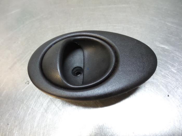 Poignée portière 4portes avant droite d'un Daewoo Matiz (M, Daewoo, -, Utilisé, -