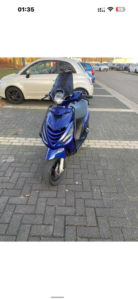 Piaggio zip 2017. 4 tkt 2v A klasse, Fietsen en Brommers, Ophalen, Zo goed als nieuw, Zip