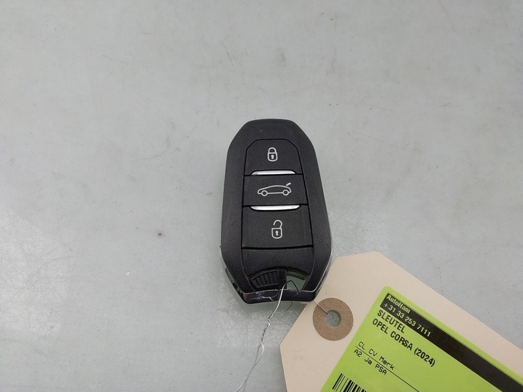 SLEUTEL Corsa F (UB / UH / UP) (|9833213280|9840153280|), Gebruikt, Opel, Opel Automobile GmbH, Kontakt-opel@opel.com