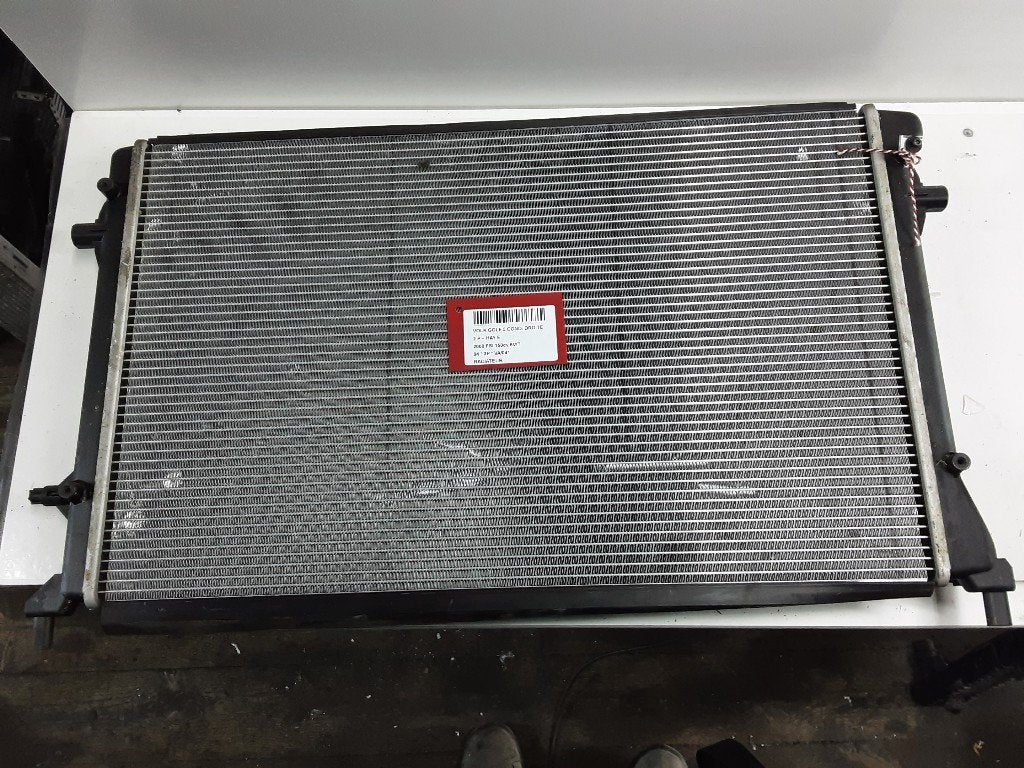 RADIATEUR Volkswagen Golf V (1K1) (1K0121251E), Gebruikt, Volkswagen, Mevr. I. Hauben, Rue de l'Espoir 34 34
4030  GRIVEGNÉE, BE