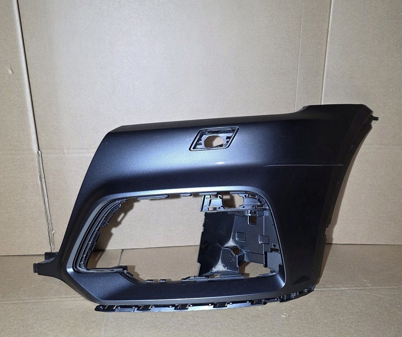 Voorbumper Hoek LINKS AUDI Q5 80A S-line SQ5 80A807437E, -, Origine de la pièce connue, Utilisé, -