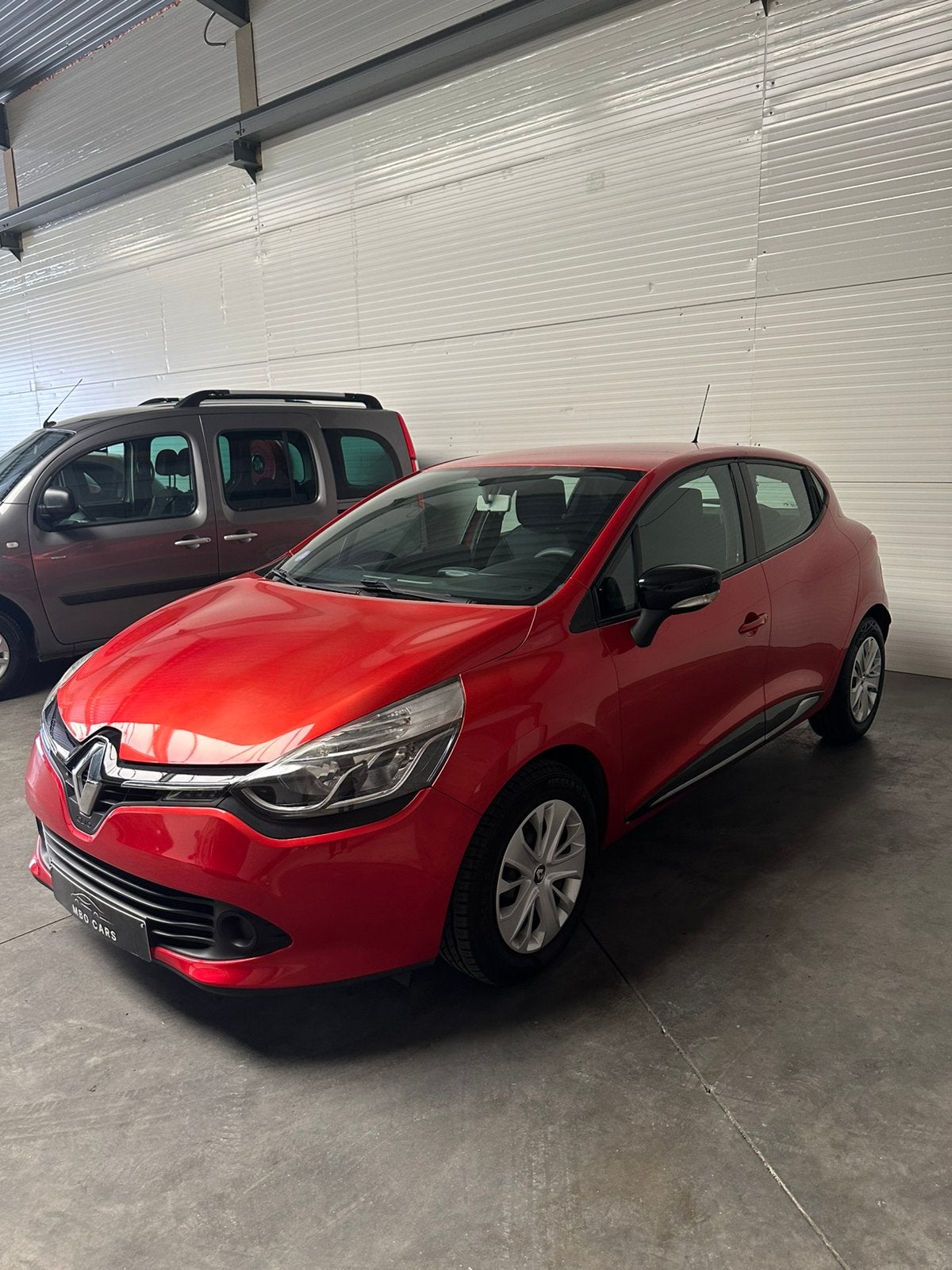 Renault Clio 1.2 TCe| CRUISE, NAVI, AIRCO,.., Auto's, Renault, Voorwielaandrijving, Stof, Zwart, https://public.car-pass.be/vhr/f436e844-567b-4647-8f1d-9c1380b0b12e