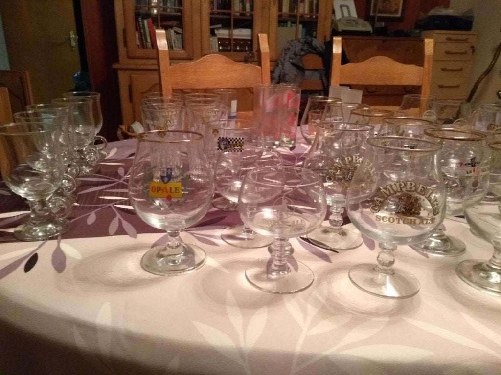 verre à bière et verre à vin, Enlèvement