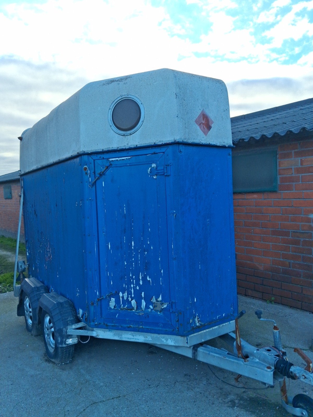 Remorque pour chevaux, Remorque pour chevaux, Enlèvement, Utilisé
