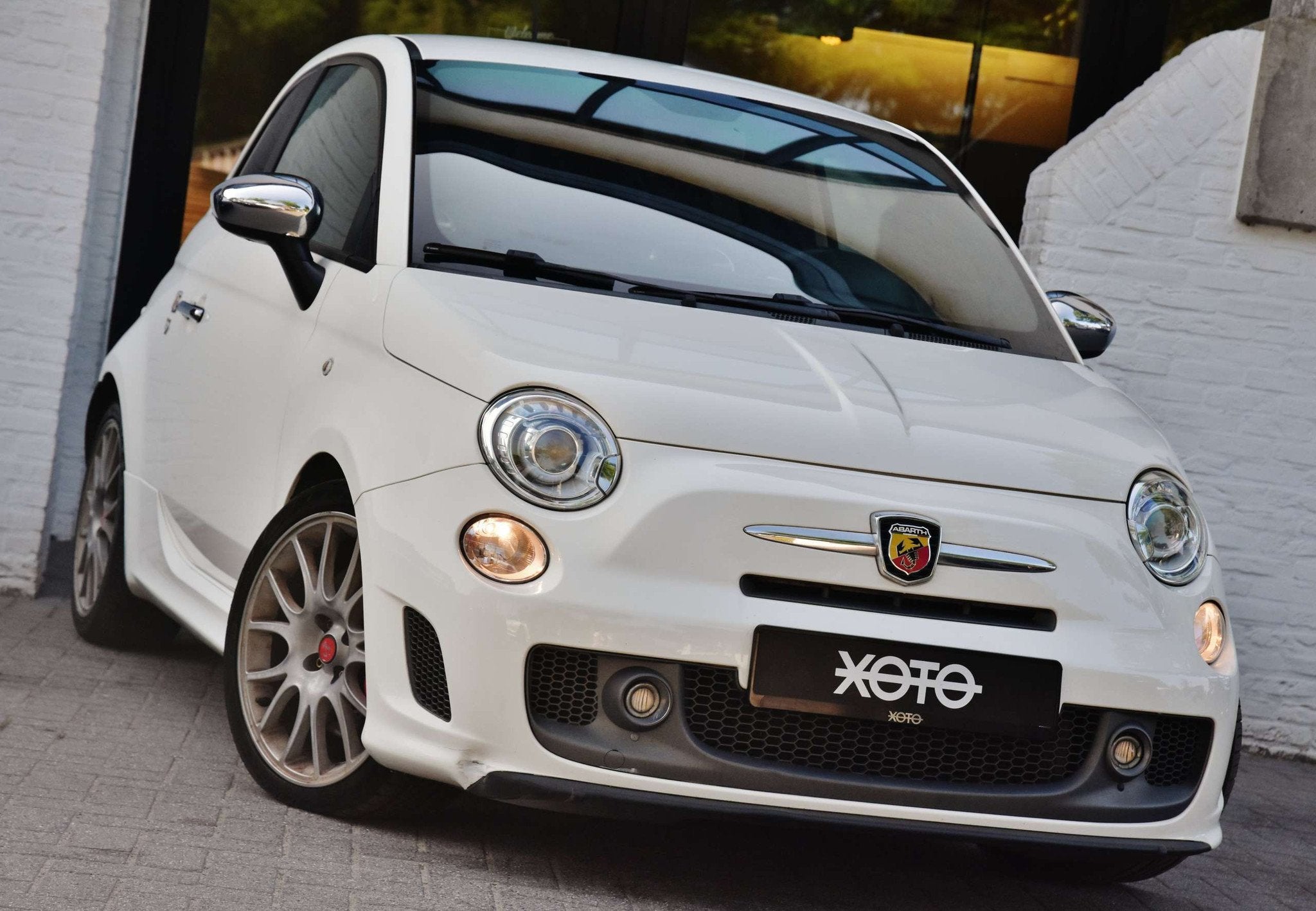 Abarth 595 Competizione AUT. *LEATHER / 17"ALU / PARKTRONIC*, Autos, Cuir, Volant multifonction, Achat, Euro 6