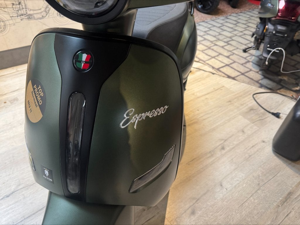 GTS Espresso Demo, Fietsen en Brommers, Brommers | Overige merken, Ophalen, Klasse A (25 km/u), 49 cc, Zo goed als nieuw