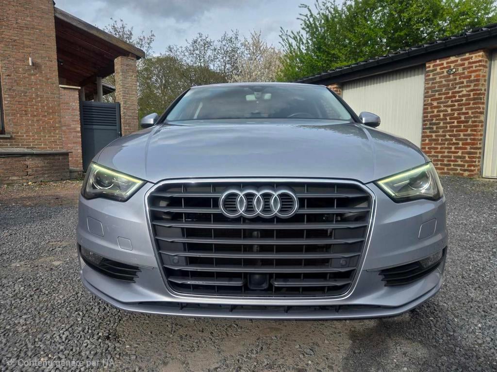 Audi A3 limousine euro 6B 150 000 km, Autos, Audi, Argent ou Gris, Achat, Euro 6, Boîte manuelle