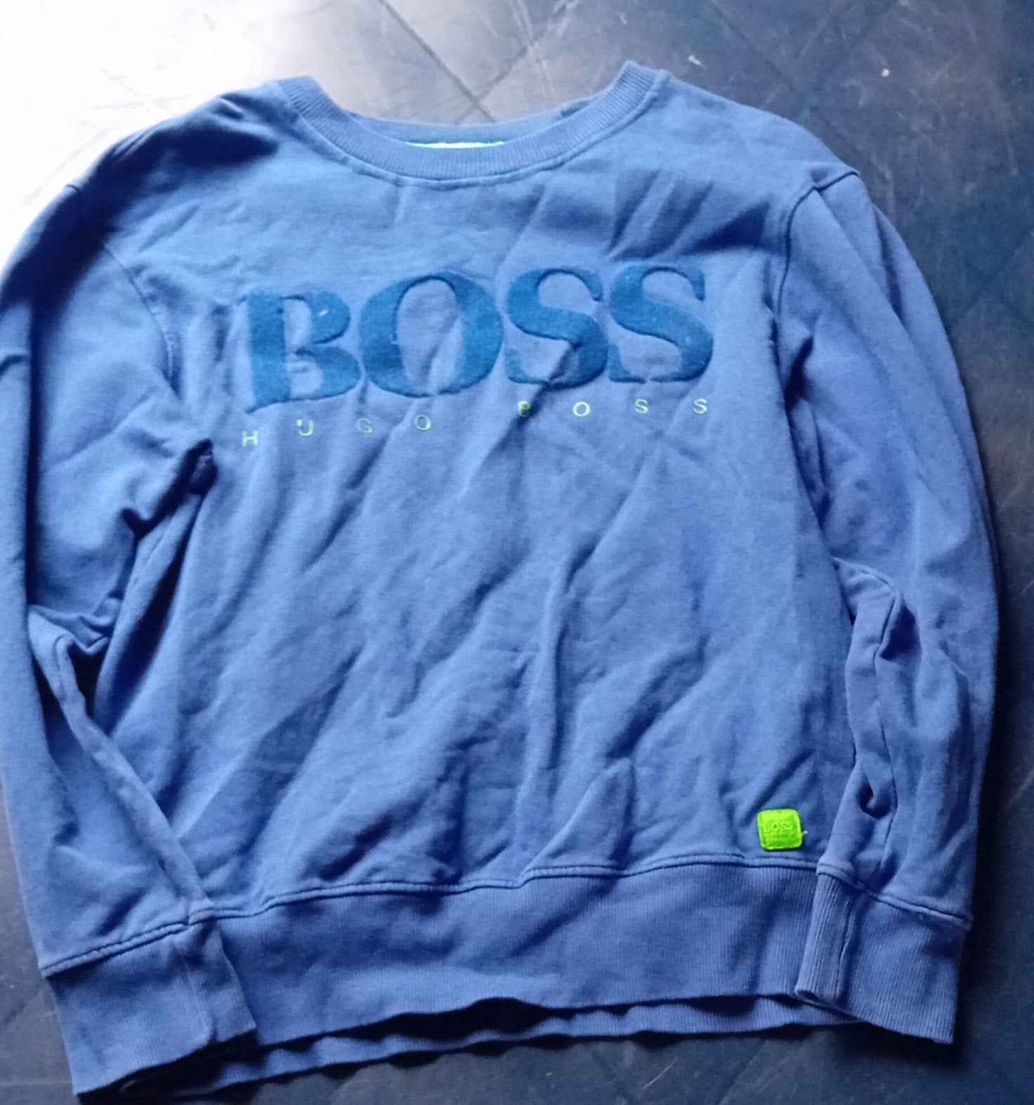 tricot boss taille L, Enlèvement ou Envoi