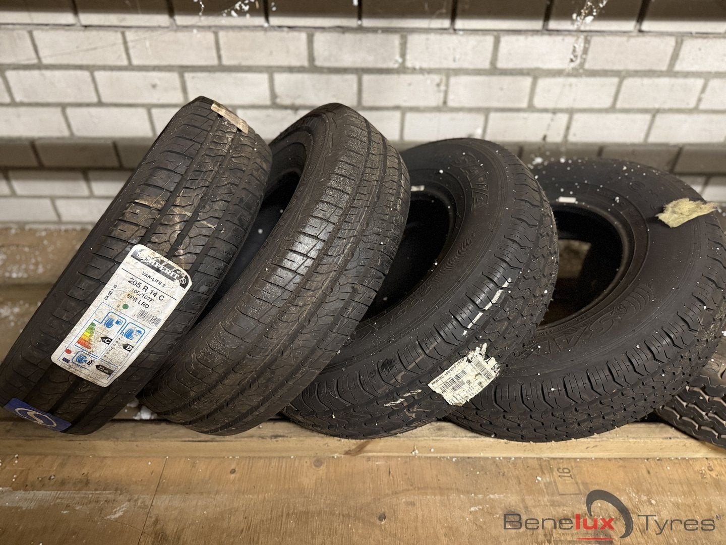 205R14c 205R14 205/80R14 205/80 R14 r14c 205/80R14c 2058014, Autos : Pièces & Accessoires, Pneus & Jantes, Neuf, 14 pouces, Pneus été
