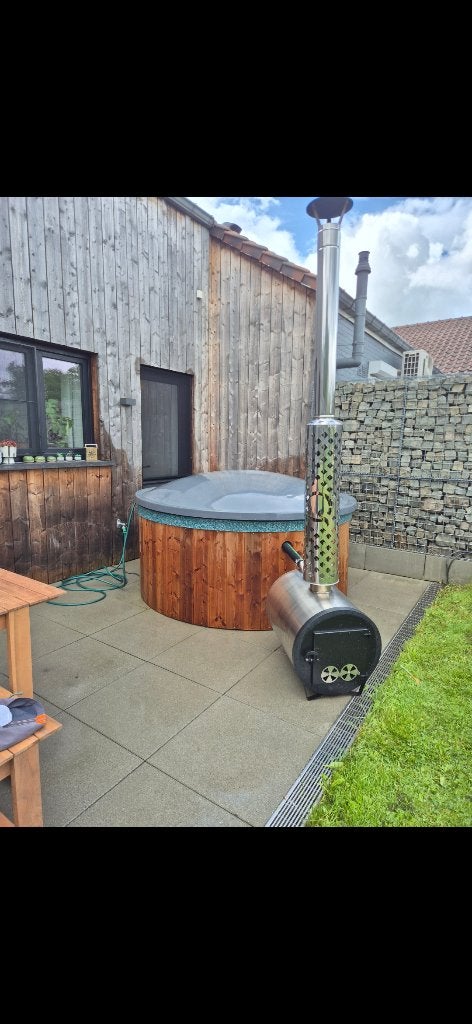 Hottub jaccuzi met jets, Tuin en Terras, Ophalen, Zo goed als nieuw, Afdekzeil, Vast