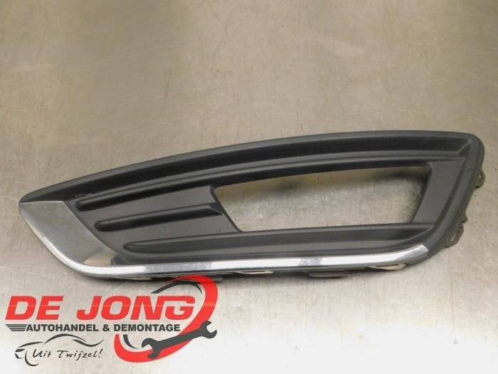 Plaque de protection feu antibrouillard gauche d'un Ford Foc, -, 3 mois de garantie, -, -