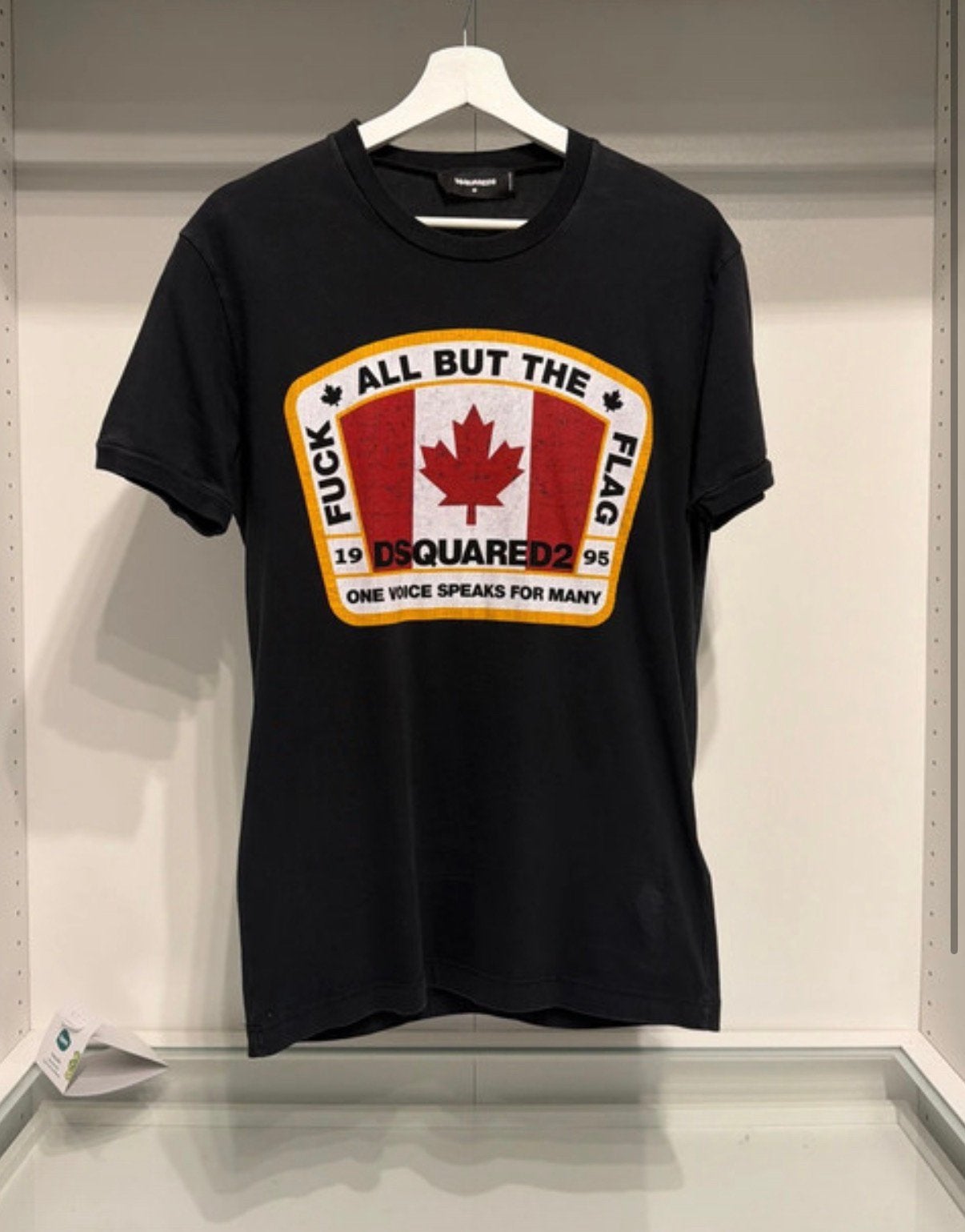 Tshirt Dsquared2 zwart, Ophalen of Verzenden, Zo goed als nieuw, Maat 48/50 (M), Zwart