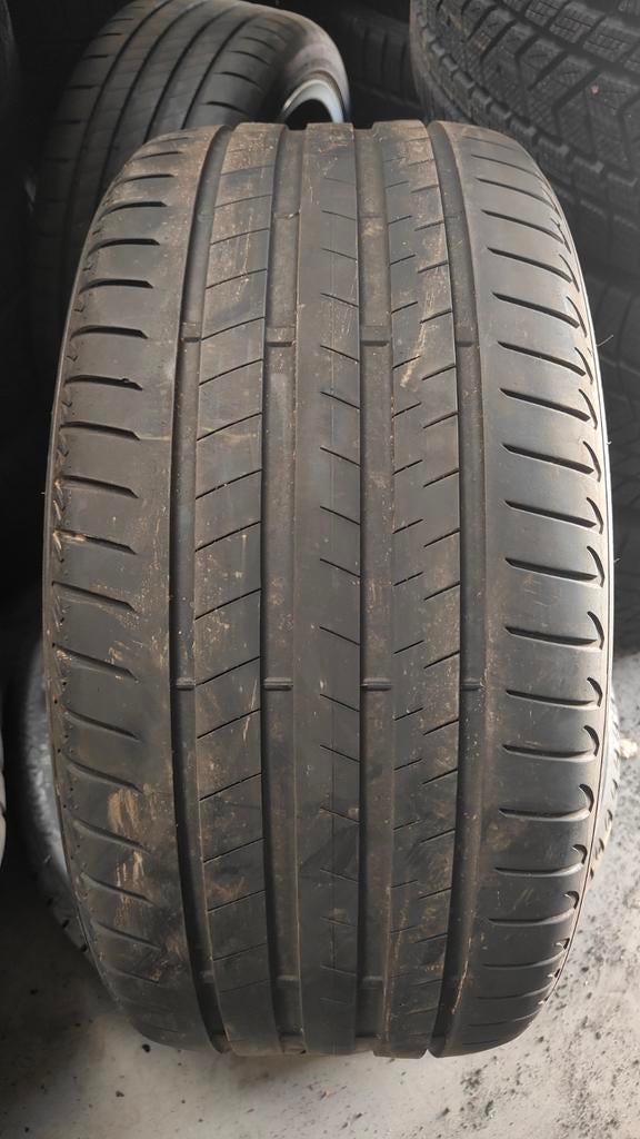 275/35r21 Bridgestone 70€ per stuk met montage en balanceren, Ophalen