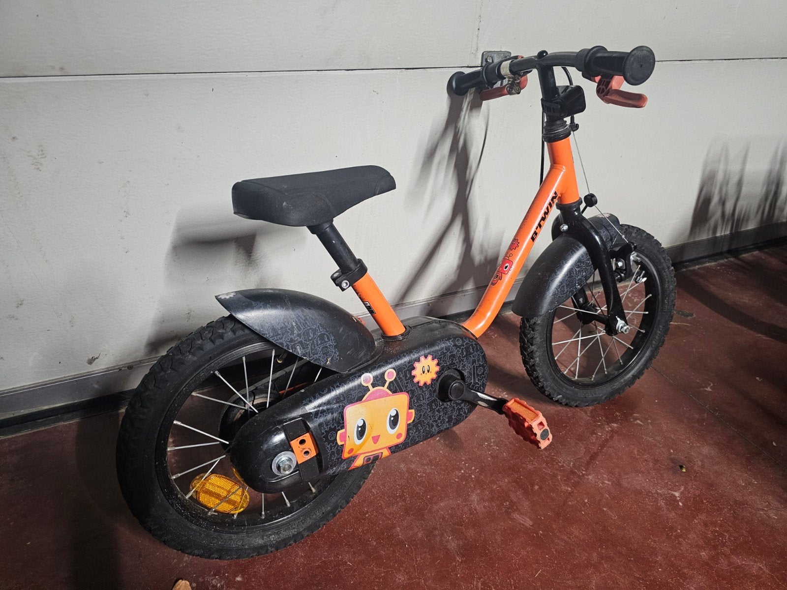 btwin fietsje 2-4 jr incl beugel om te leren fietsen, Vélos & Vélomoteurs, Autres marques, Frein sur jante, Enlèvement, Utilisé