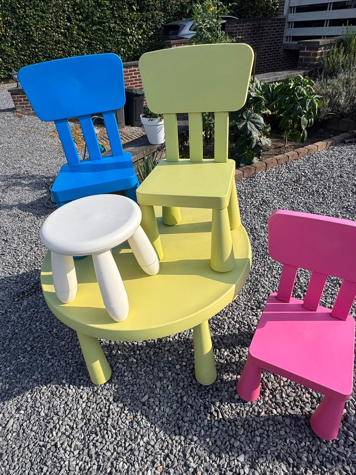 Ikea kindertafel en stoelen, Kinderen en Baby's, Kinderkamer | Tafels en Stoelen, Ophalen, Gebruikt, Stoel(en)