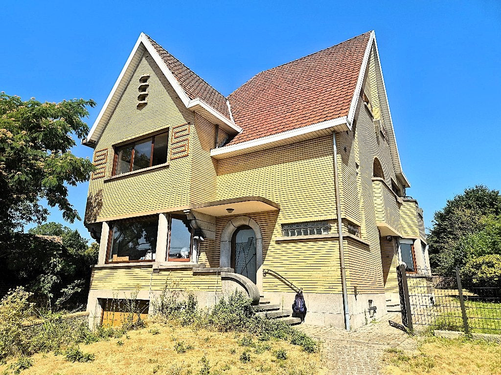 Magnifique maison 4 façades sur terrain de 4a 50ca, Provincie Henegouwen, 200 tot 500 m², 87315 kWh/jaar, Grosage