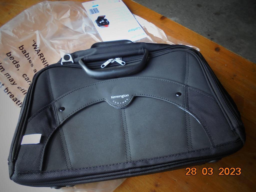 mallette et sacs, Bijoux, Sacs & Beauté, Enlèvement ou Envoi, 30 à 40 cm, Comme neuf, Porte-documents ou Cartable