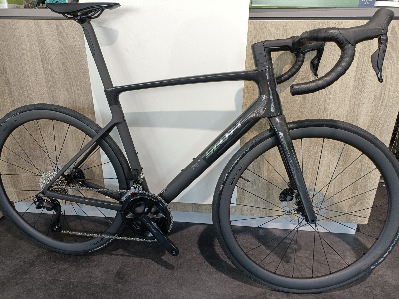 Opruiming koers fietsen Scott!!!, Fietsen en Brommers, Fietsen | Racefietsen, 28 inch, Carbon, Heren, Nieuw