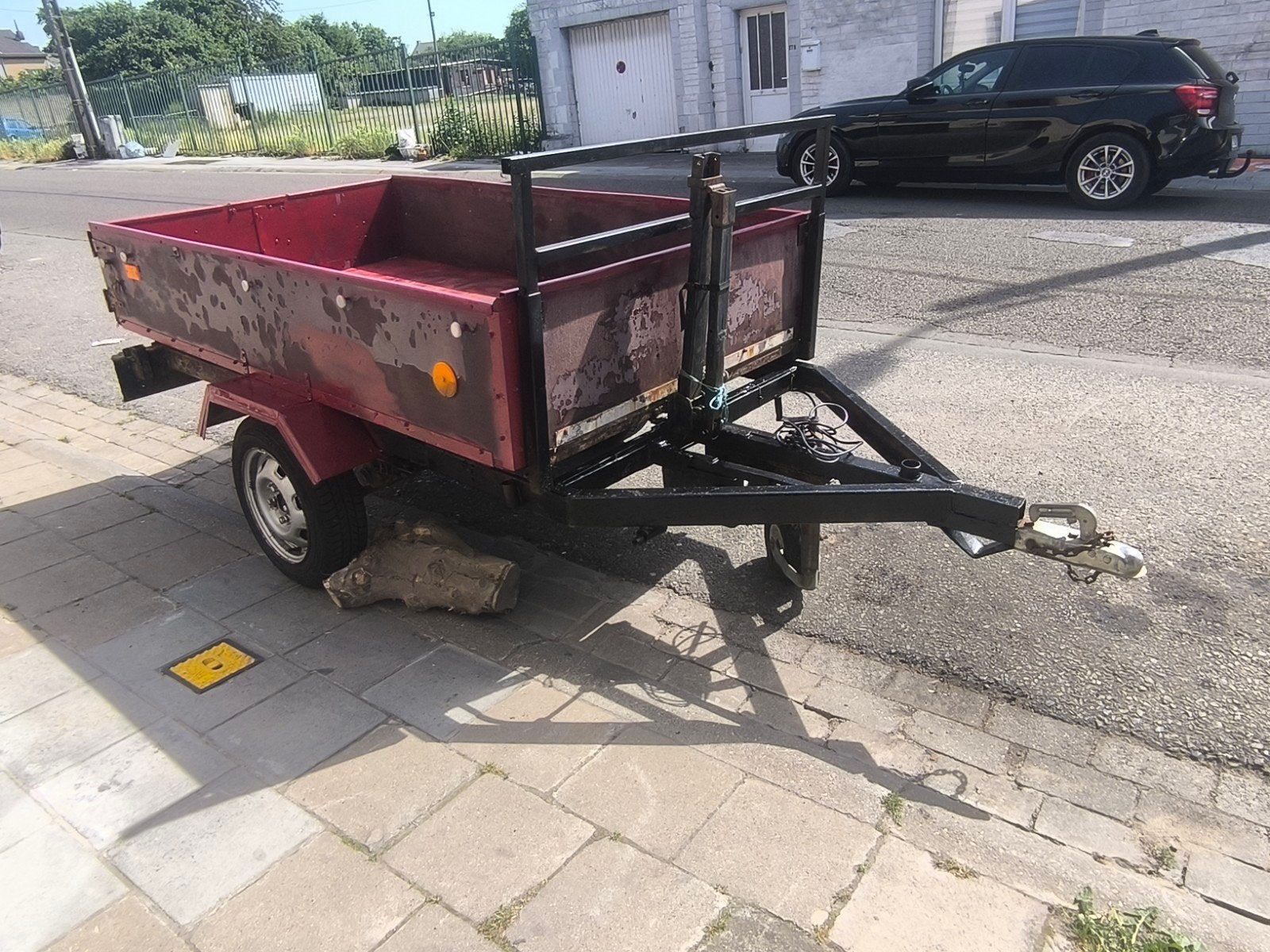 Romourque pliable 2m10 sur 1m25 si elle part aujourd'hui 150