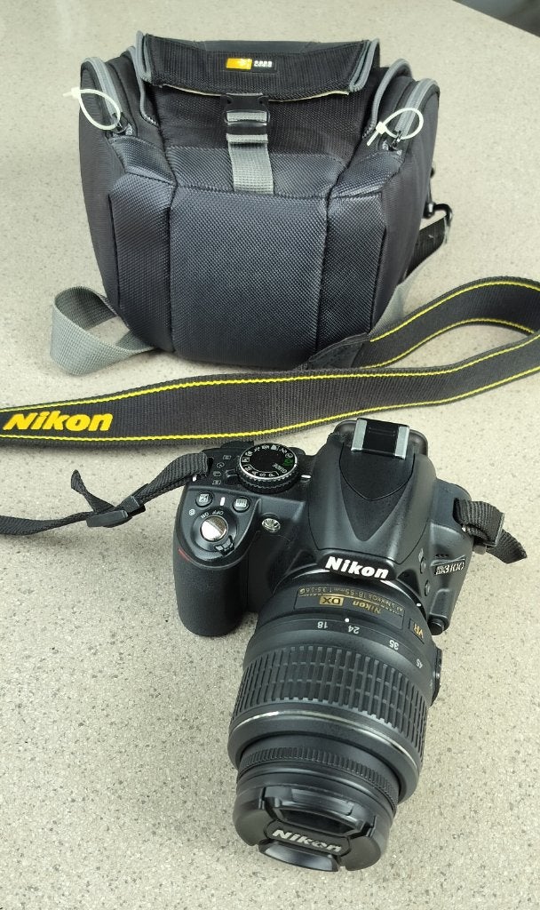 Réflexe Nikon, Batterie, Comme neuf, Enlèvement, Nikon