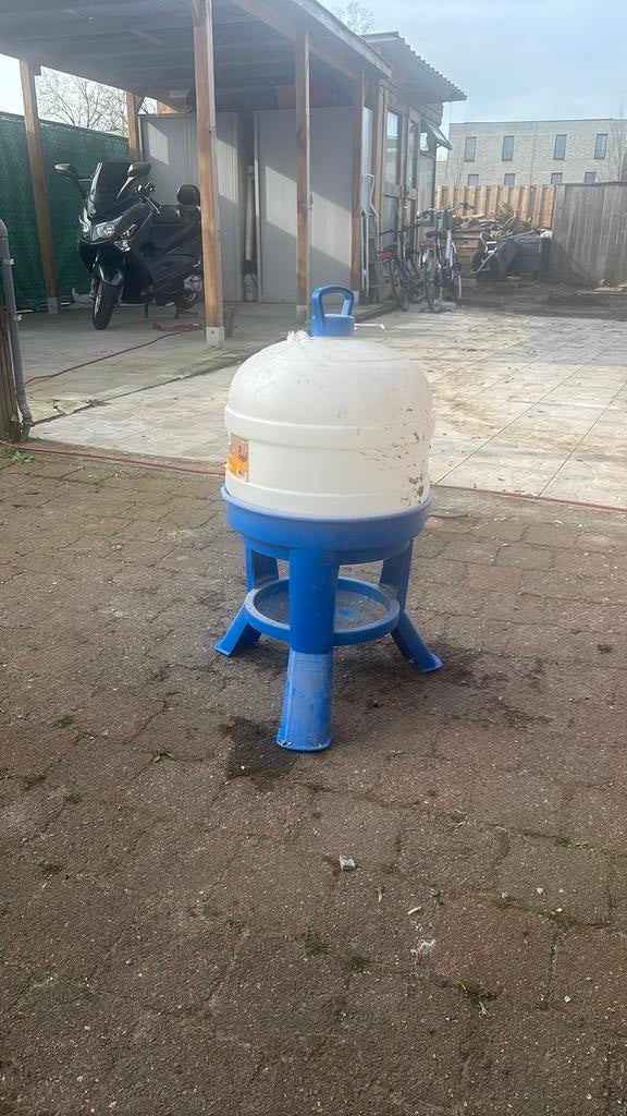 Abreuvoir pour volaille de 30 litres, Animaux & Accessoires, Volatiles | Accessoires, Enlèvement, Utilisé, Abreuvement et Alimentation