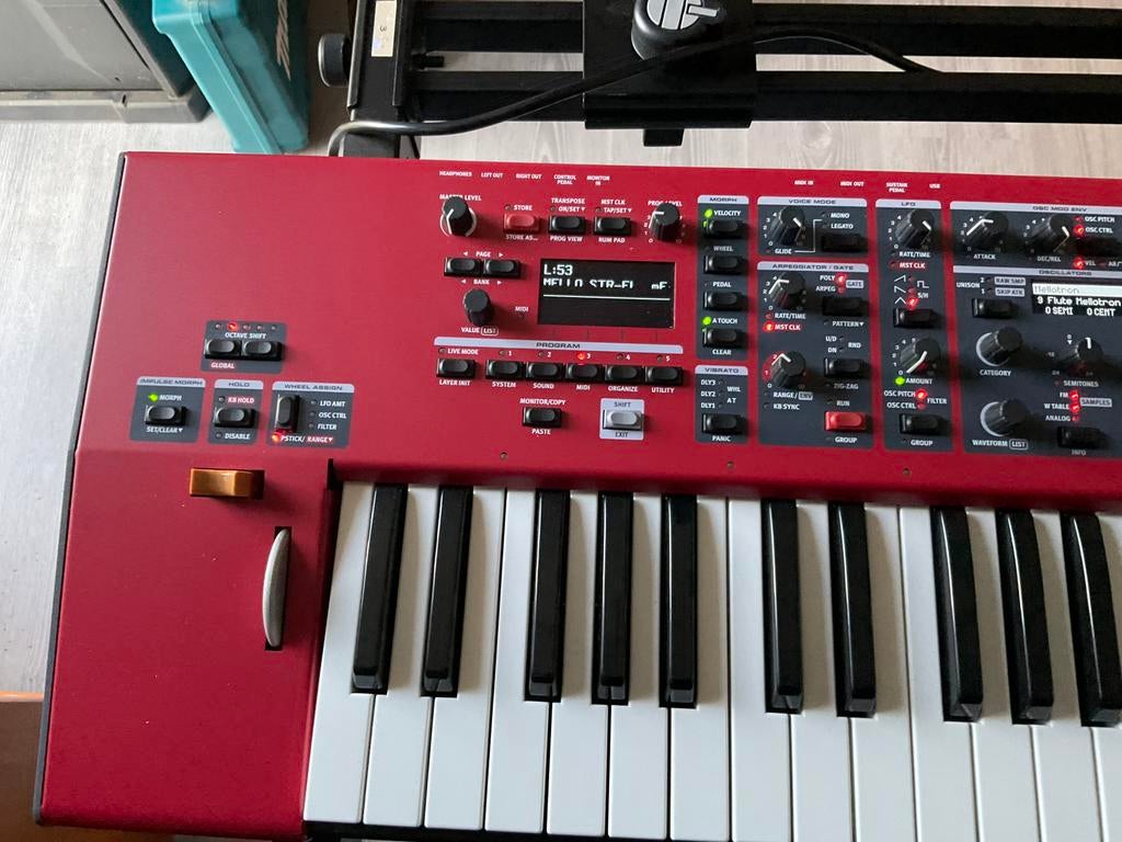 Opruiming studio . Laaste stukken!, Muziek en Instrumenten, Synthesizers, Ophalen, Zo goed als nieuw, Korg, Met koffer of flightcase