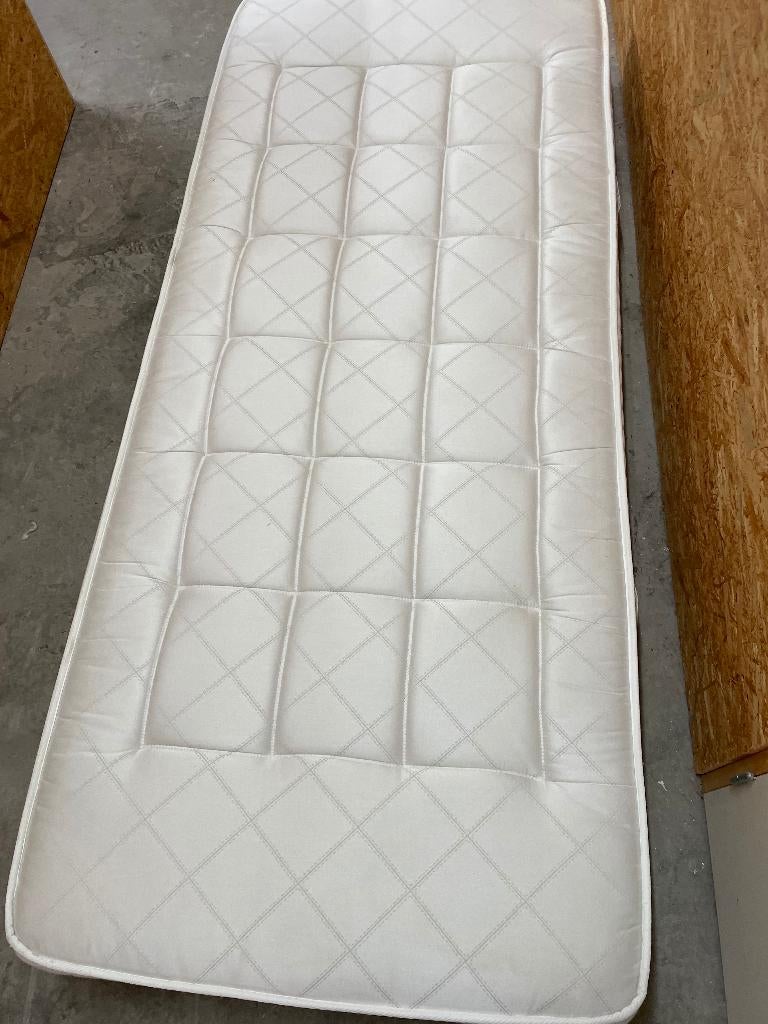 Eenpersoonsbed, Ophalen, Hout