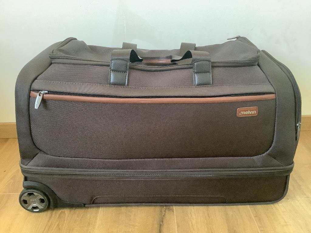 Splinternieuwe reiskoffer van Melvin, Neuf, 35 à 45 cm, Roulettes, Enlèvement