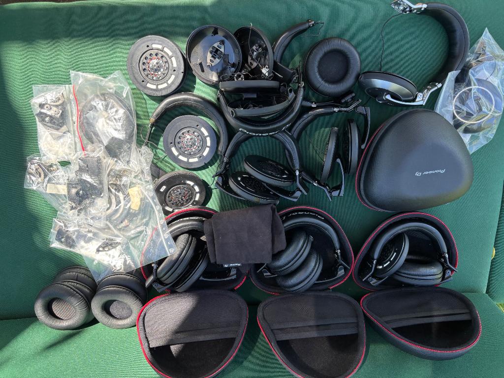 3 Pioneer HDJ 2000 mk2 hoofdtelefoons (voor onderdelen), Audio, Tv en Foto, Hoofdtelefoons, Ophalen, Gebruikt, Over oor (circumaural)