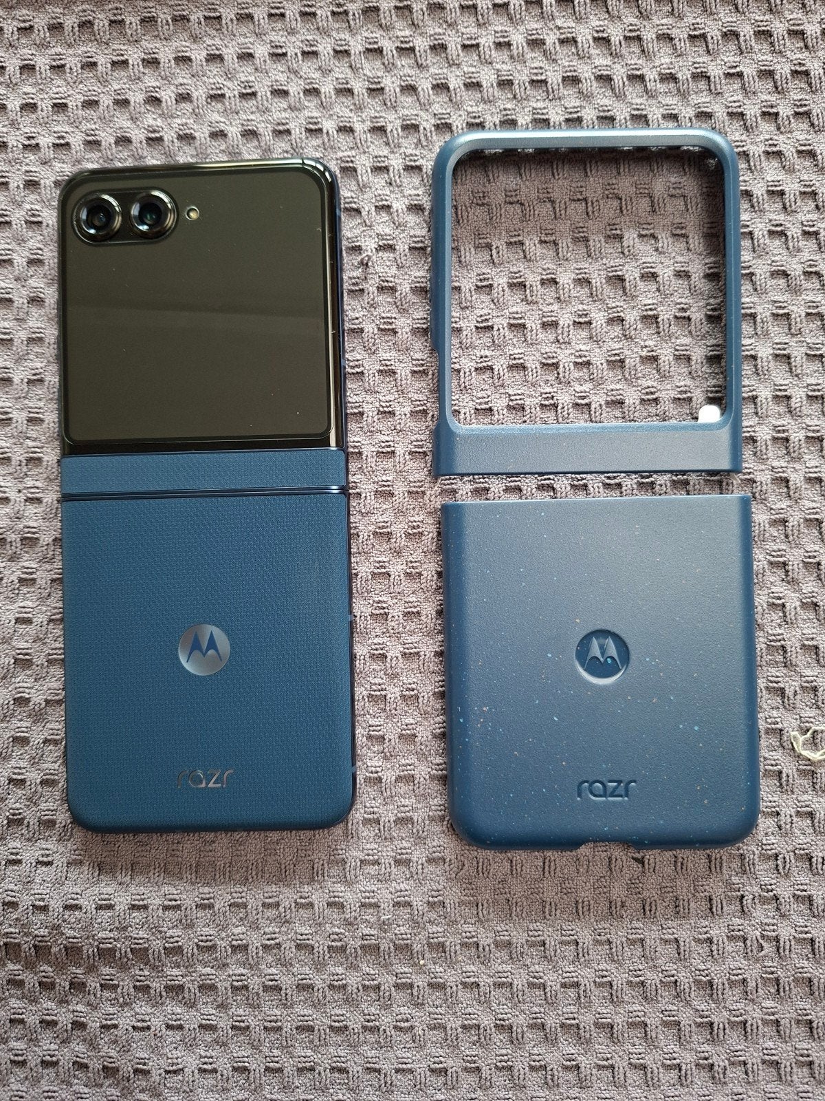 Motorola razr 60 + kit, Télécoms, Enlèvement, Comme neuf