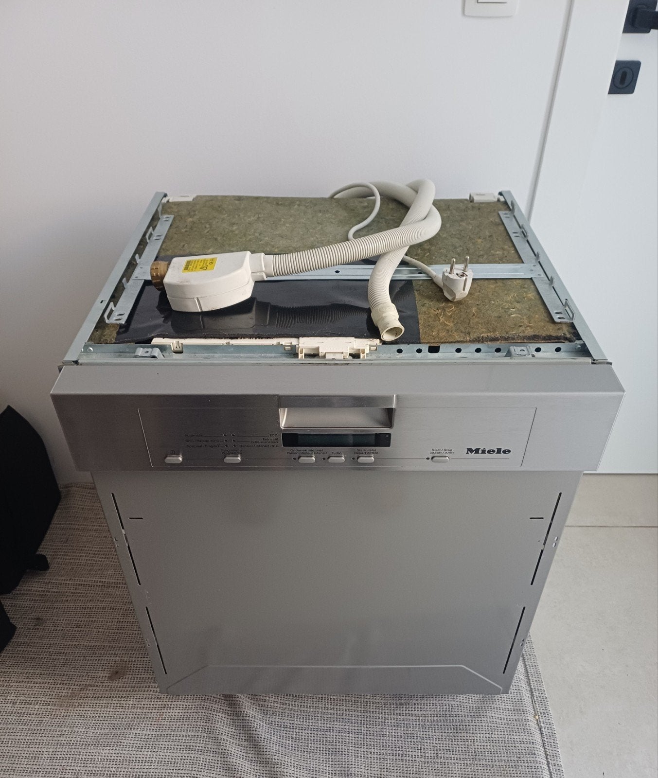Miele inbouw vaatwasser A+++, Elektronische apparatuur, Vaatwasmachines, Ophalen, Energieklasse A of zuiniger, Minder dan 10 liter