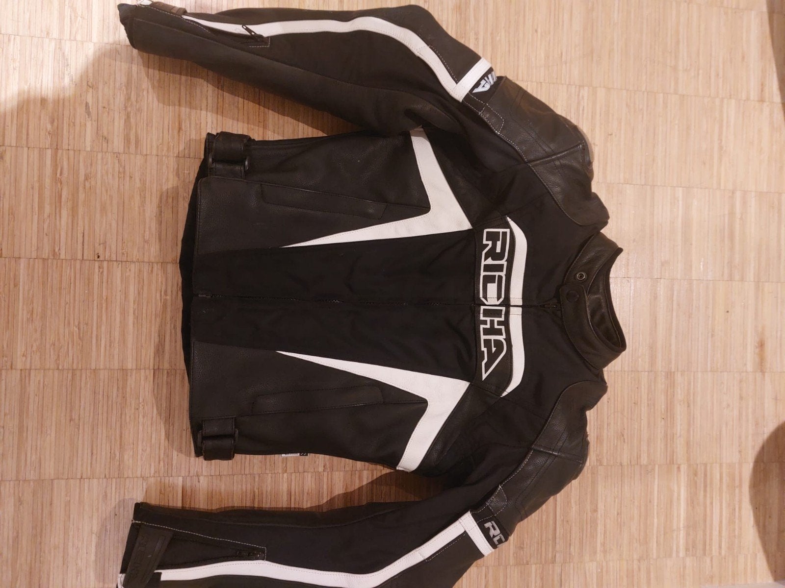 richa motorjas met rug, voor arm en schouder bescherming, Motoren, Kleding | Motorkleding, Dames, Jas | leer, RICHA, Ophalen of Verzenden