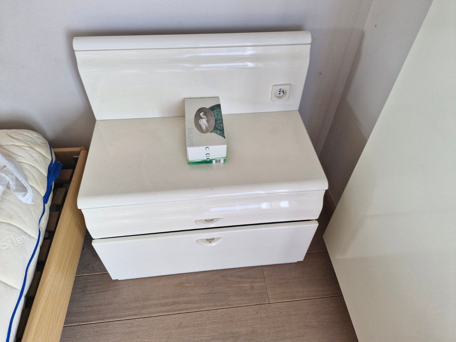 Complete witte slaapkamer – kleerkast, bed, nachtkastjes, ka, Huis en Inrichting, Ophalen