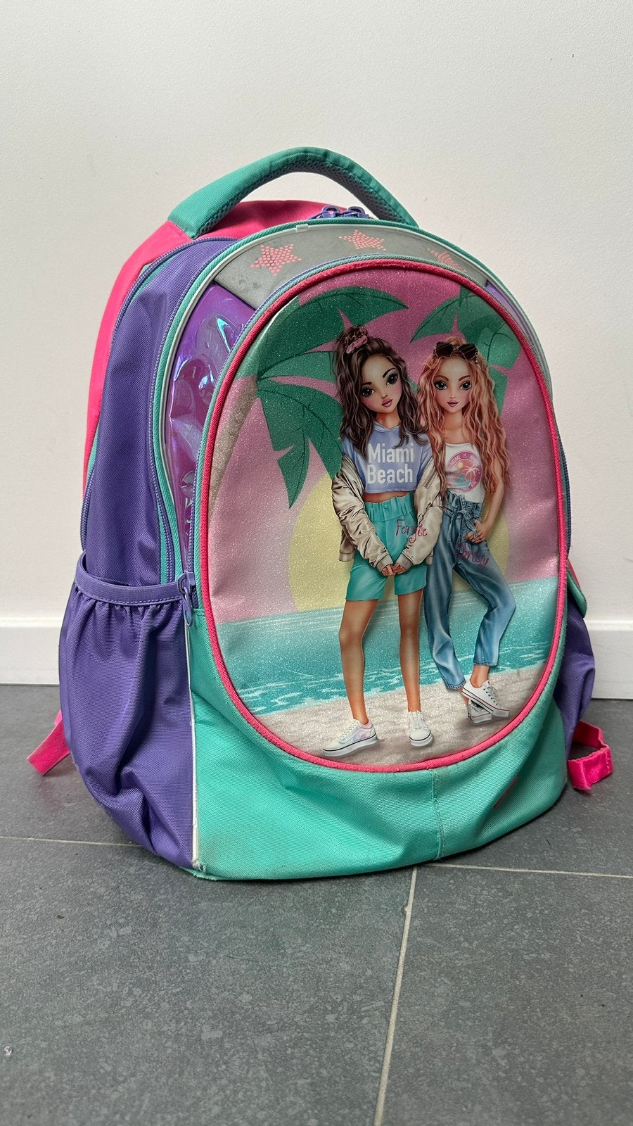 Cartable fille top model, Bijoux, Sacs & Beauté, Sacs | Cartables, Enlèvement, Comme neuf