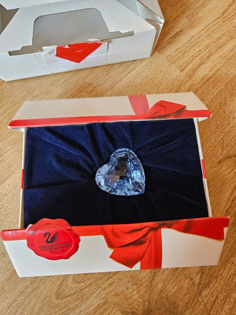 Swarovski SCS – Grand cœur en cristal bleu + cœur rouge, Collections, Collections complètes & Collections, Enlèvement