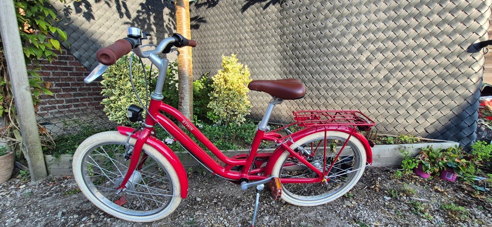 20 inch rode meisjes fiets, Ophalen, Zo goed als nieuw, Overige merken, Versnellingen