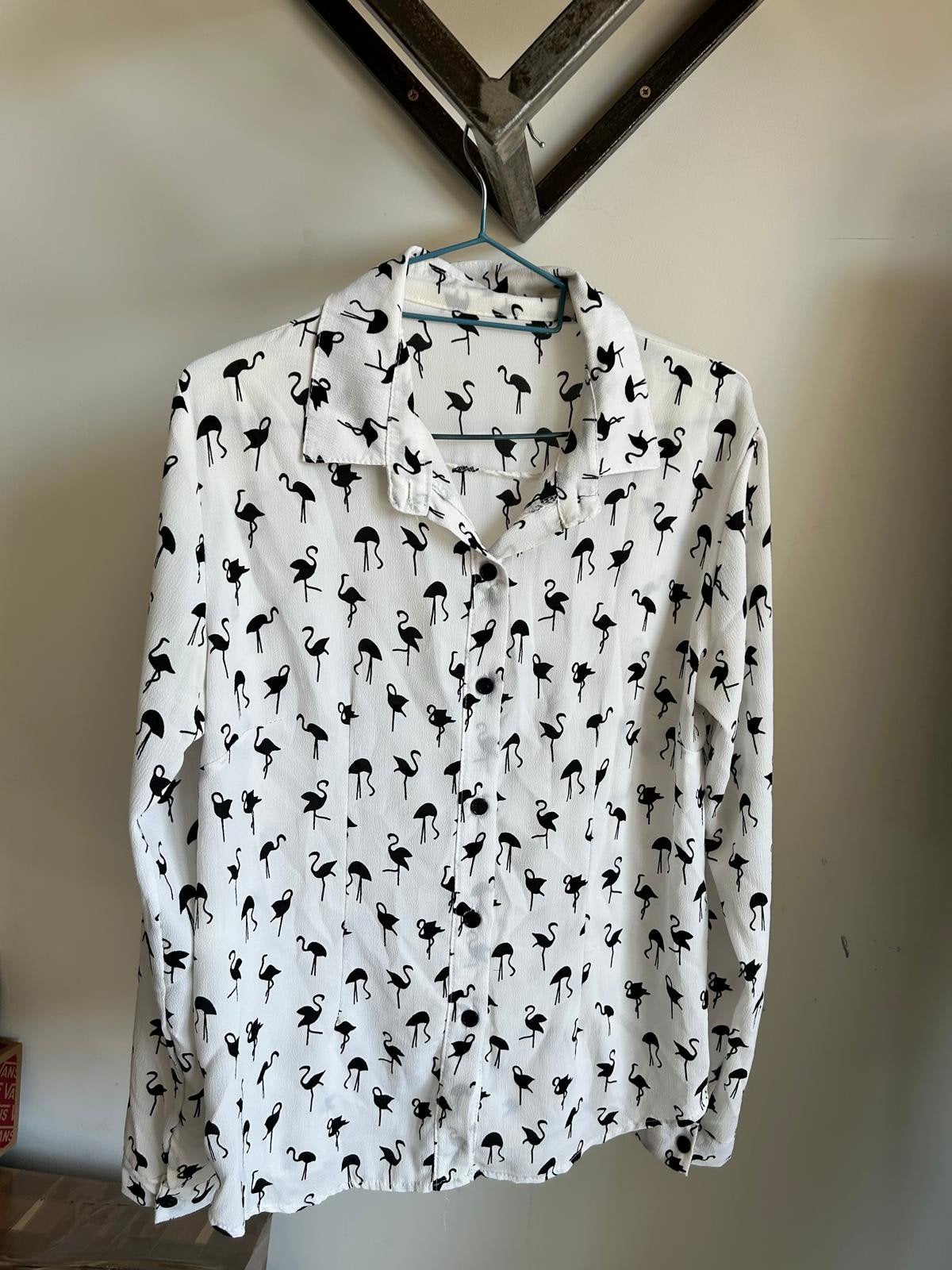 Leuke blouse/shirt flamingo patroon, Kleding | Dames, Ophalen, Zo goed als nieuw, Maat 36 (S), Meerkleurig