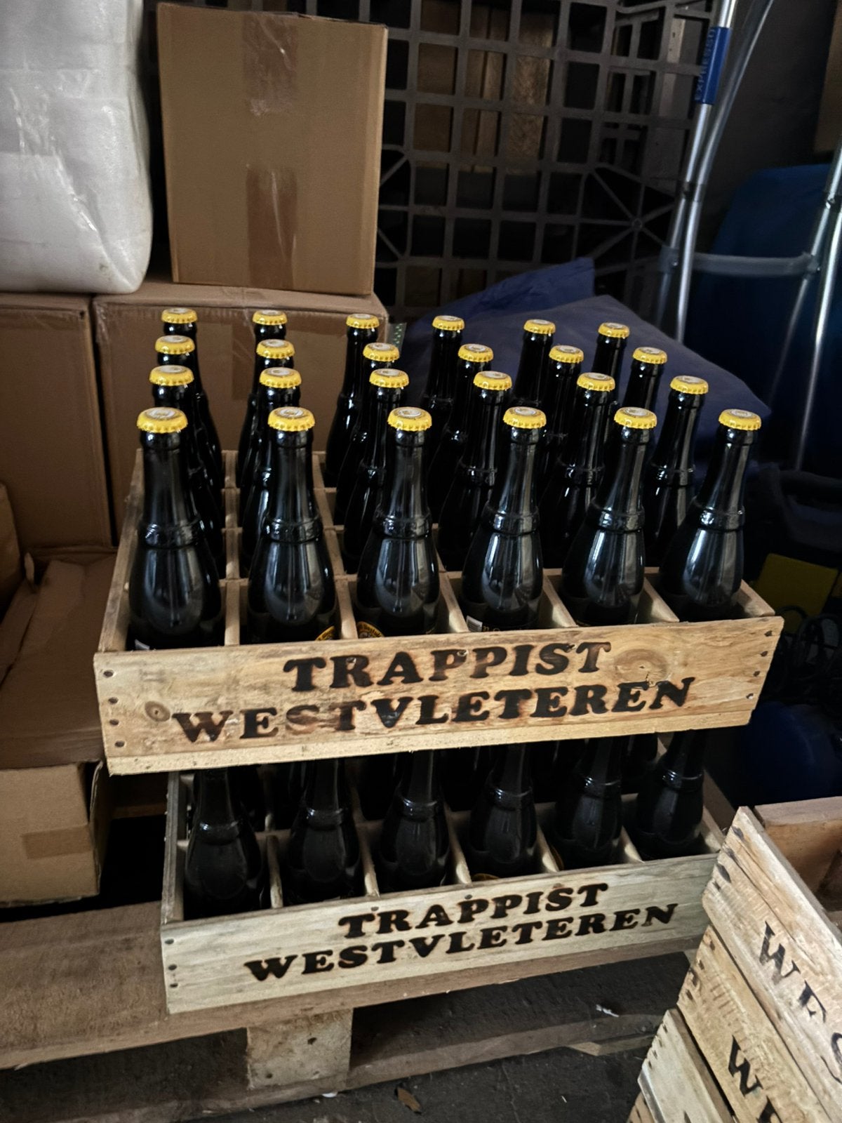 2 bakken Westvleteren 12 te koop, Ophalen, Zo goed als nieuw