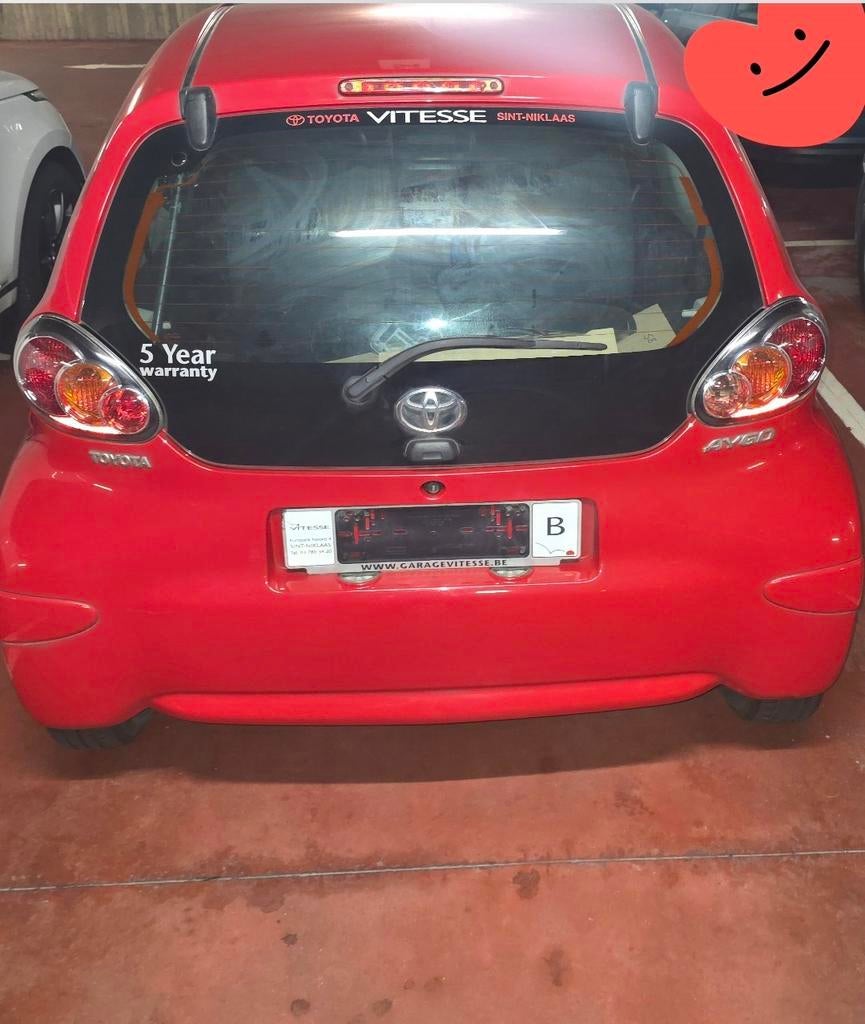 Toyota AYGO 70 000 kilometer  binzin 2011, Auto's, Stof, Zwart, 5 deurs, Particulier