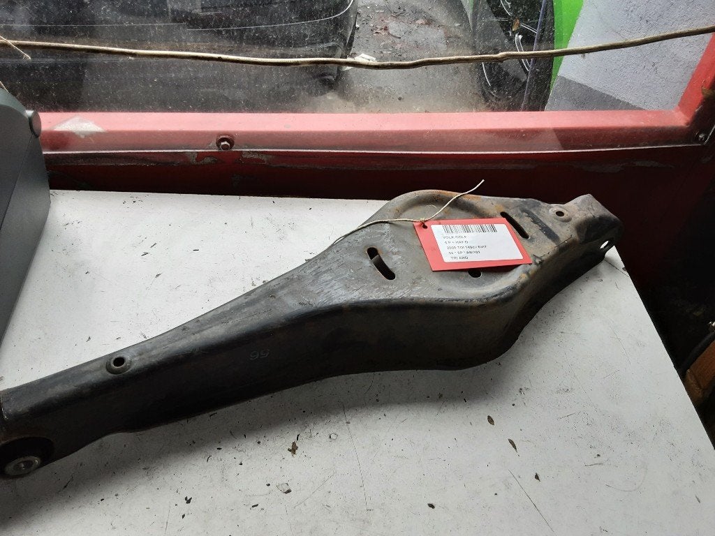 BRAS DE SUSPENSION ARRIÈRE DROIT Golf V (1K1) (1KO505371), Volkswagen, Mevr. I. Hauben, Utilisé, Rue de l'Espoir 34 34
4030  GRIVEGNÉE, BE