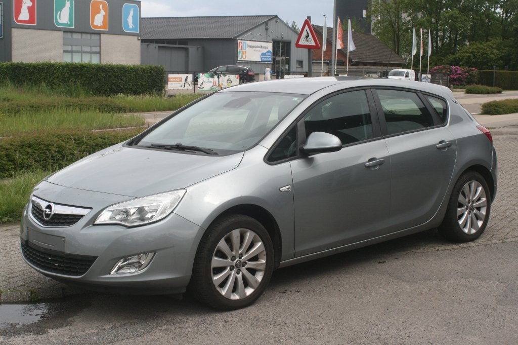 Opel Astra J 1.4 benz 2010* * 161d km * ct oke* SPOTPRYS, Autos, Euro 5, Achat, Boîte manuelle, Noir