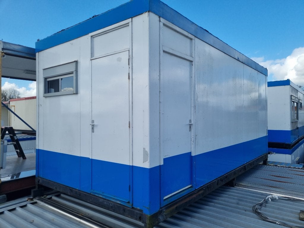 OPRUIMING 4 Sanitair Units 2 WC’s 3 Urinoirs 7 Wasbakken, Ophalen, Gebruikt