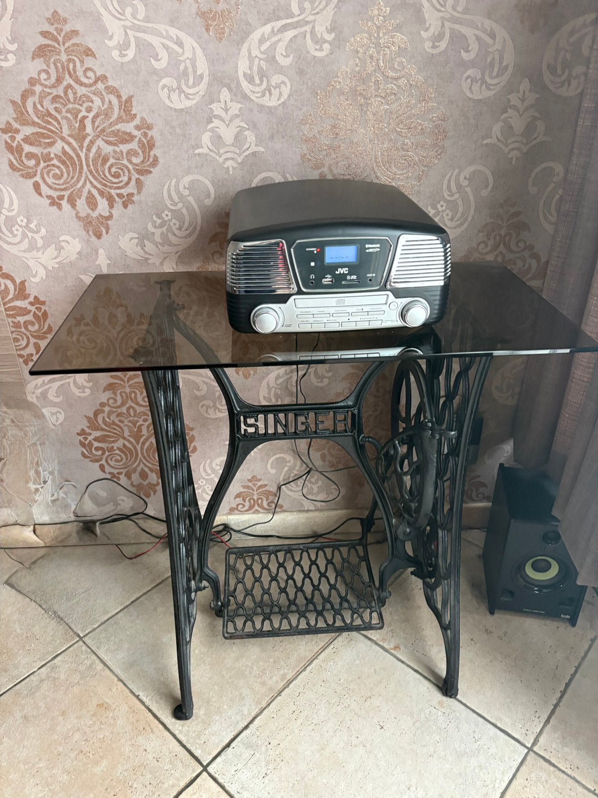 Bijzettafel van opgemaakt gietijzeren onderstel van singer, Antiek en Kunst, Antiek | Naaimachines, Ophalen