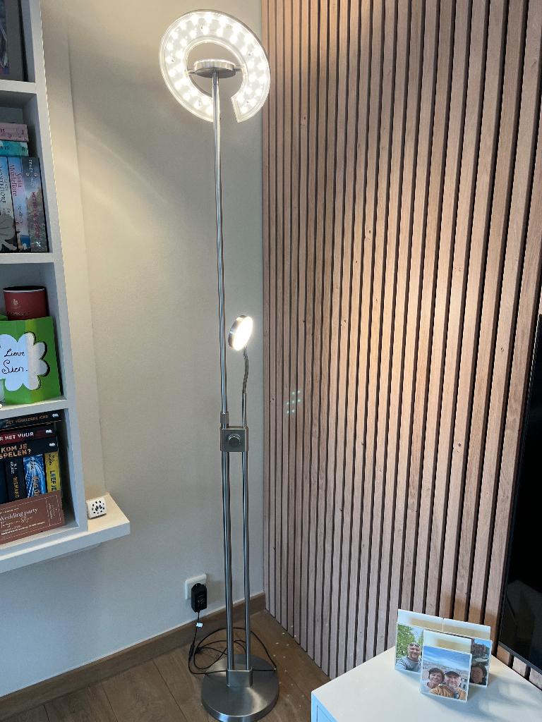 staande ledlamp met leeslamp, Huis en Inrichting, Ophalen, Gebruikt, Metaal, 150 tot 200 cm