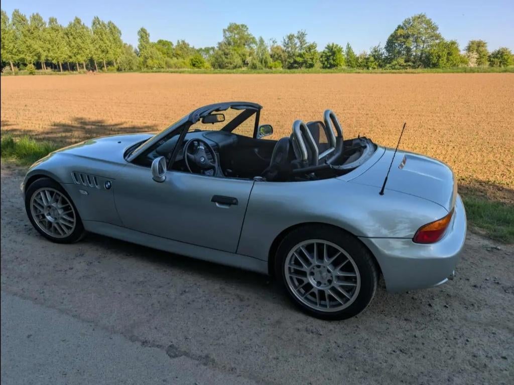 BMW Z3 1,8L 1997, Autos, BMW, Cuir, Argent ou Gris, Achat, Système audio