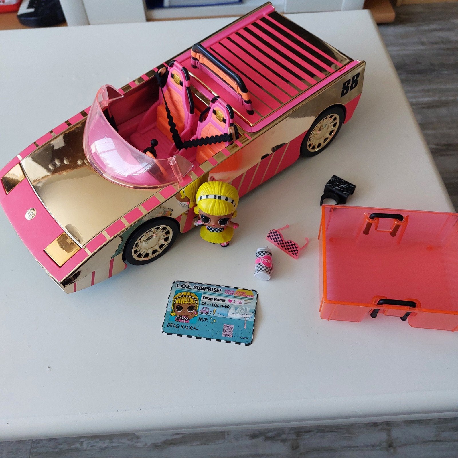 LOL Surprise O.M.G Car Pool Coupé met popje Drag Racer, Kinderen en Baby's, Ophalen