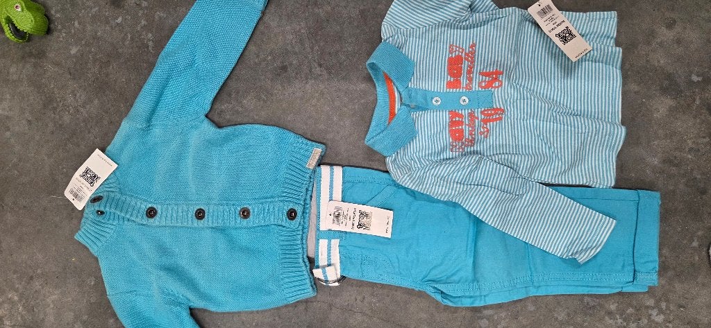 Nieuwe blauwe 3-delige outfit – 23 maanden, Enlèvement, Neuf