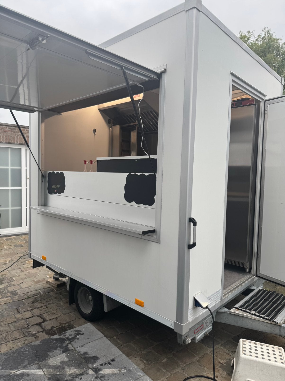 Foodtrailer, Enlèvement