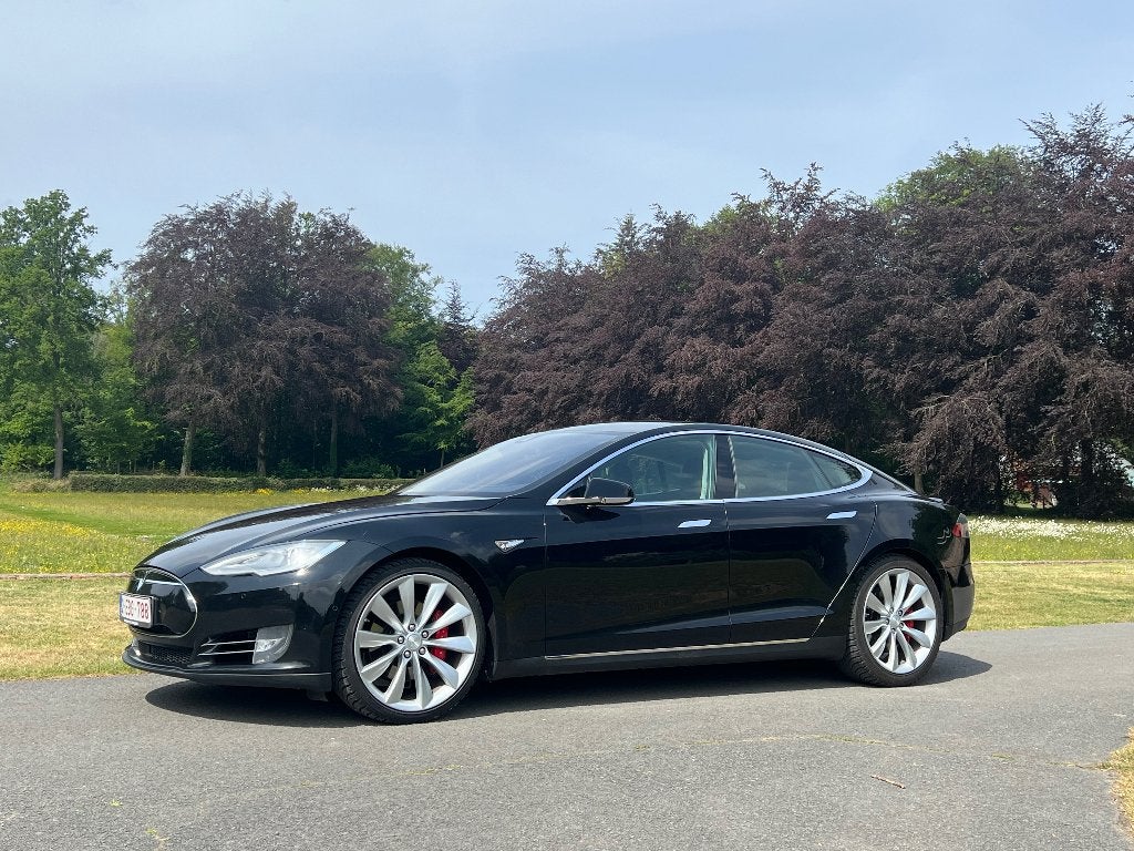 Tesla model S P85+   nieuwe batterij 421PK, Auto's, Tesla, Automaat, Achterwielaandrijving, Zwart, 2178 kg